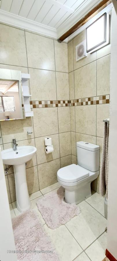 Mountain View Guesthouse Vanrhynsdorp Экстерьер фото